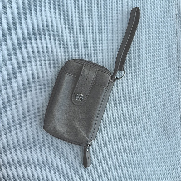Relic Handbags - Relic Cell Phone Wristlet